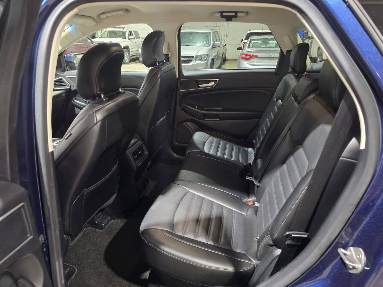 Used 2017 Ford Edge SEL w/ Equipment Group 201A AWD/4WD image 26