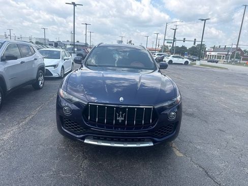 Used 2018 Maserati Levante GranLusso AWD/4WD image 10