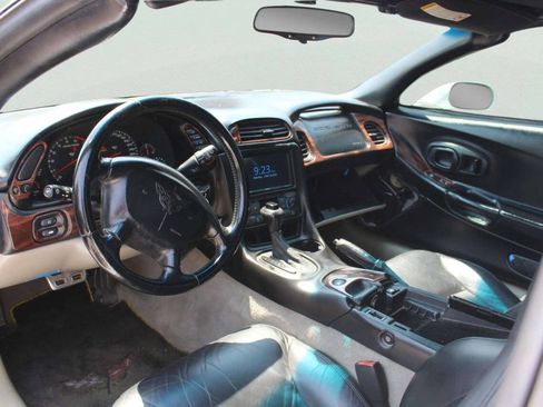 Used 1997 Chevrolet Corvette Coupe w/ Memory Pkg RWD image 8