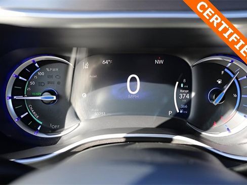 Used 2024 Chrysler Pacifica Select image 27