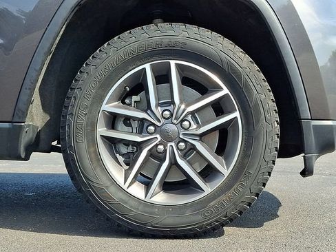 Used 2021 Jeep Grand Cherokee Limited AWD/4WD image 8