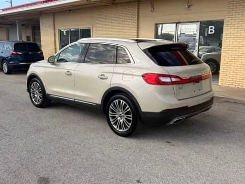 Used 2018 Lincoln MKX Reserve FWD image 4