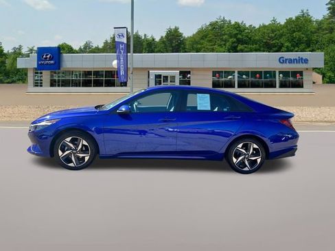 Used 2023 Hyundai Elantra SEL w/ Convenience Package FWD image 9