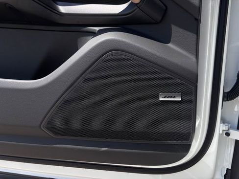 New 2026 Porsche Cayenne image 23