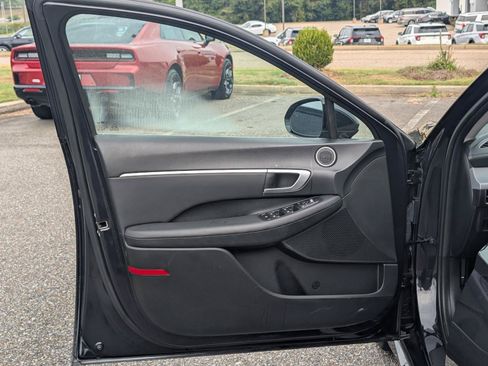 Used 2025 Hyundai Sonata SEL FWD image 13