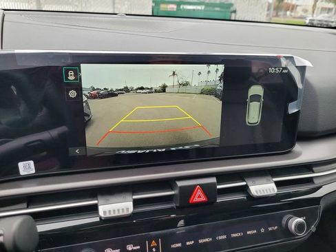 New 2026 Kia Sportage EX w/ EX Panorama Roof Package image 10