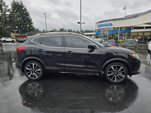 Used 2017 Nissan Rogue Sport SL w/ SL Premium Package image 25