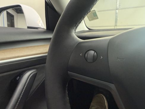 Used 2021 Tesla Model 3 Standard Range Plus RWD image 15