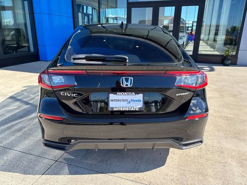 Used 2024 Honda Civic Sport image 6