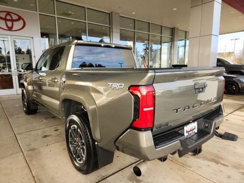 Used 2024 Toyota Tacoma TRD Sport image 9