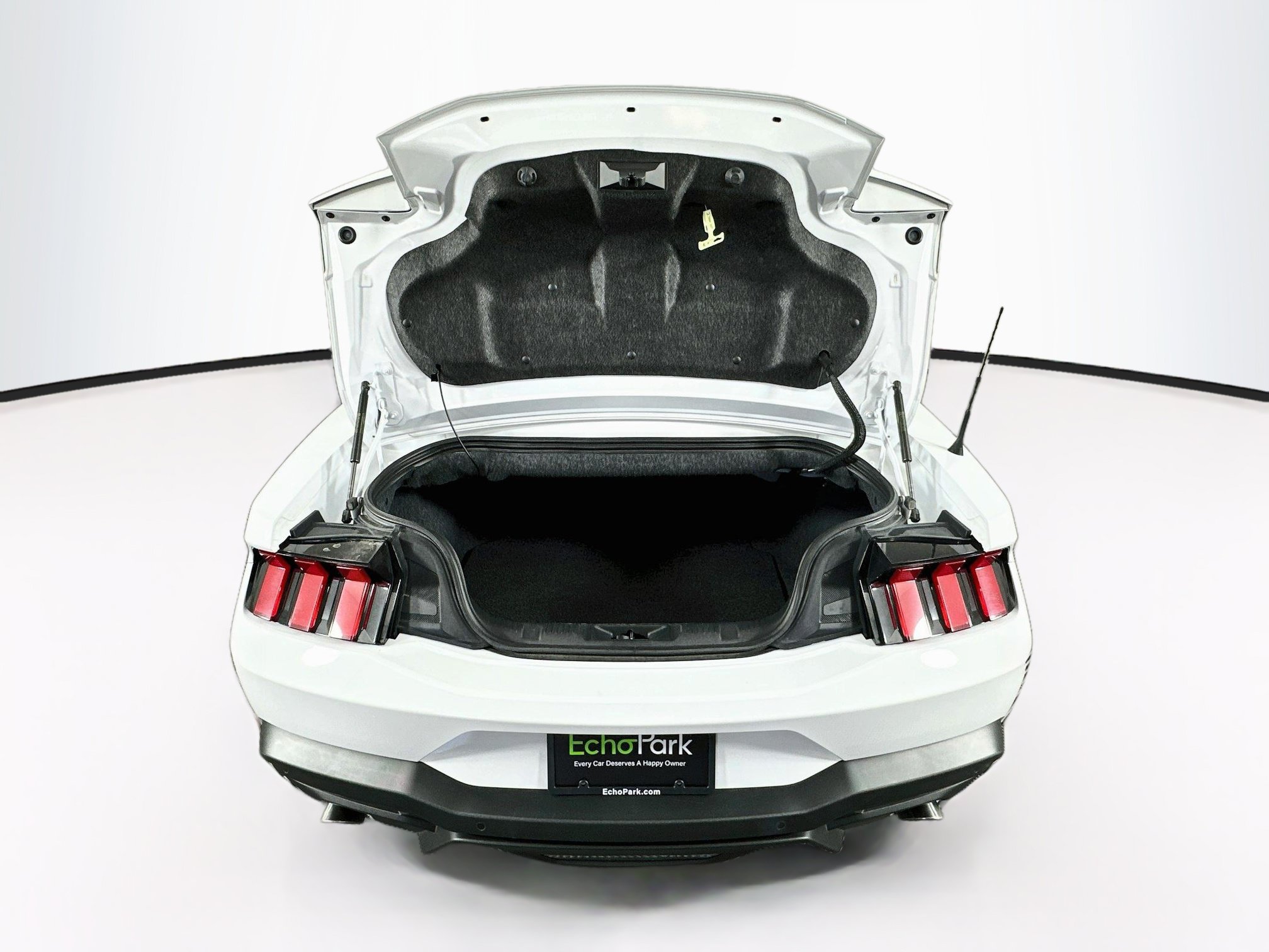 Used 2024 Ford Mustang Premium RWD image 27