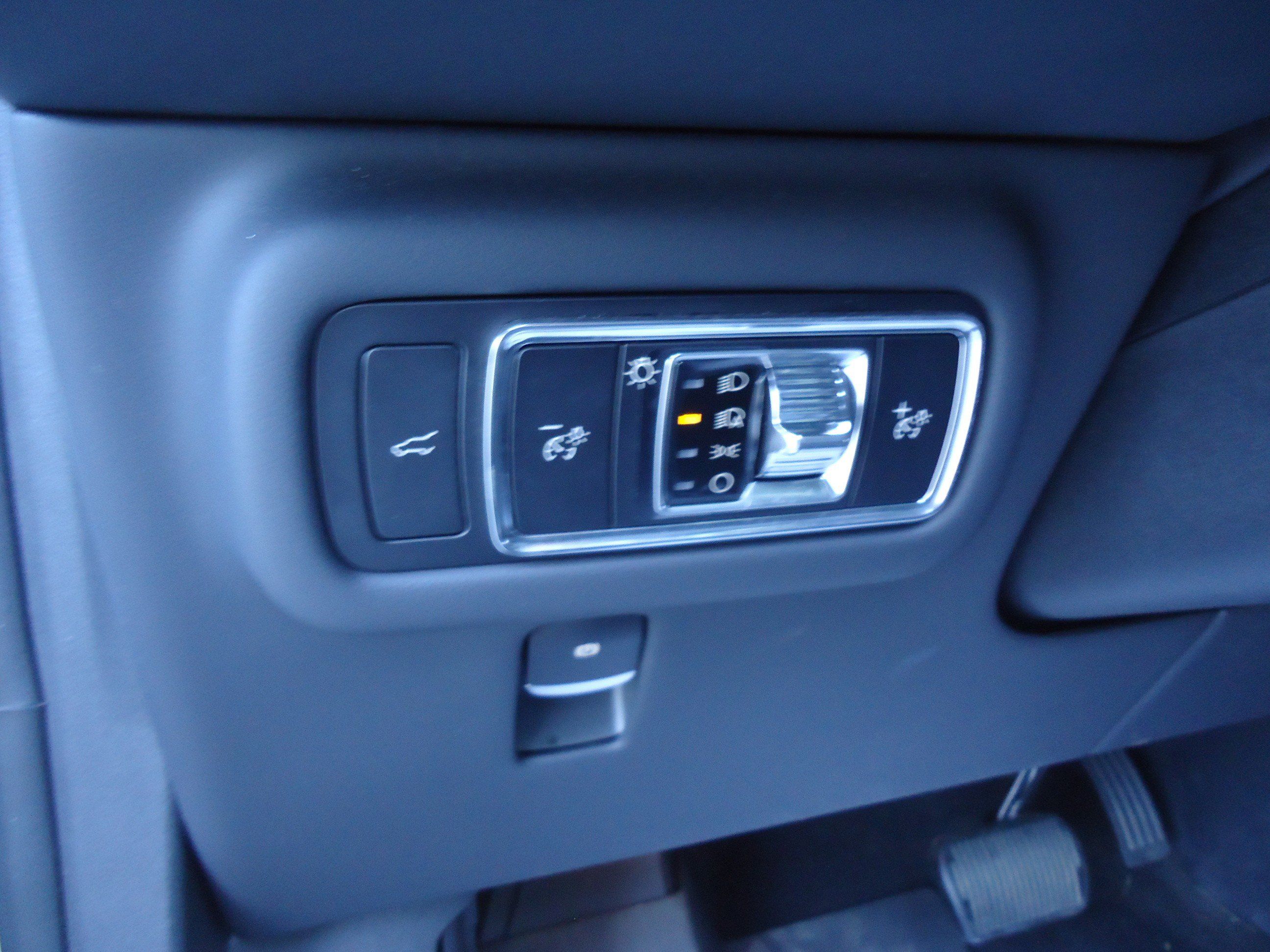 Used 2024 Lincoln Nautilus Reserve w/ Equipment Group 202A AWD/4WD image 14