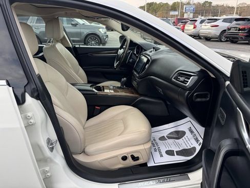 Used 2018 Maserati Ghibli S GranLusso image 9