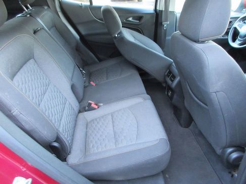 Used 2020 Chevrolet Equinox LT w/ LPO, Floor Liner Package image 17