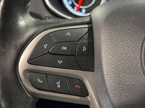 Used 2020 Jeep Cherokee Limited AWD/4WD image 24