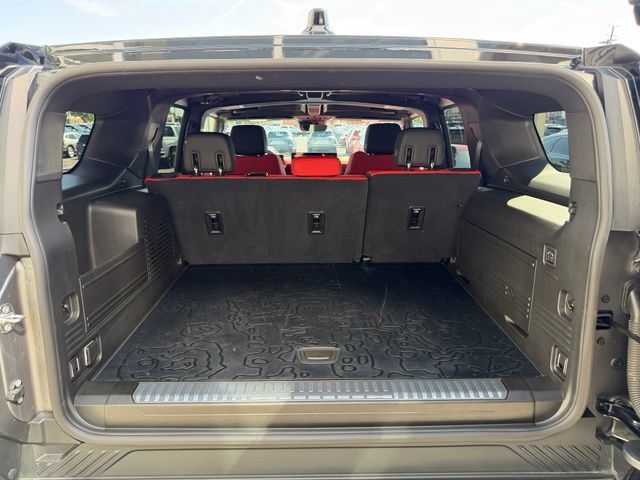 Certified 2026 GMC Hummer EV 3X w/ Carbon Fiber Edition Package AWD/4WD image 8