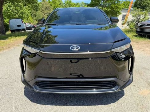 Used 2024 Toyota bZ4X FWD image 2