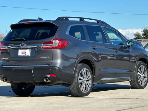 Certified 2021 Subaru Ascent Limited w/ Technology Package image 3