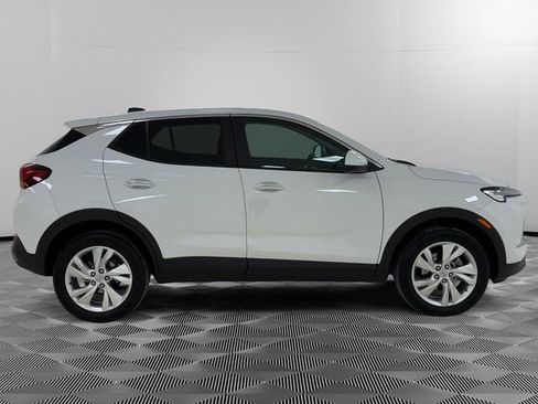 Used 2025 Buick Encore GX Preferred image 2