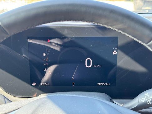 Used 2024 Buick Envista Preferred w/ Convenience I Package FWD image 21