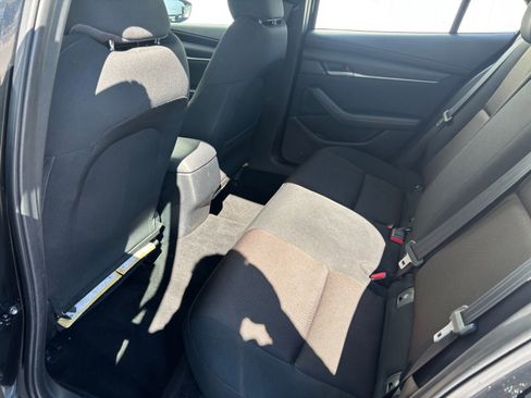 Used 2020 MAZDA MAZDA3 Sedan image 21