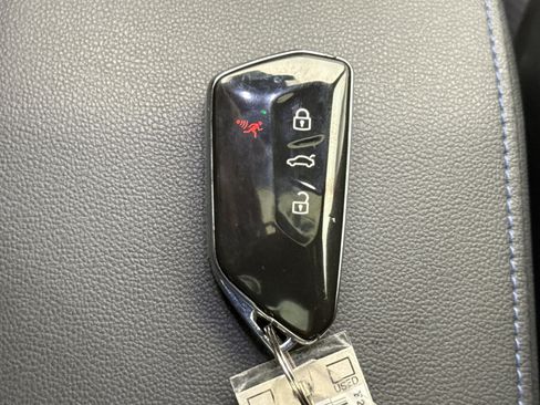 Used 2022 Volkswagen Golf R AWD/4WD image 20