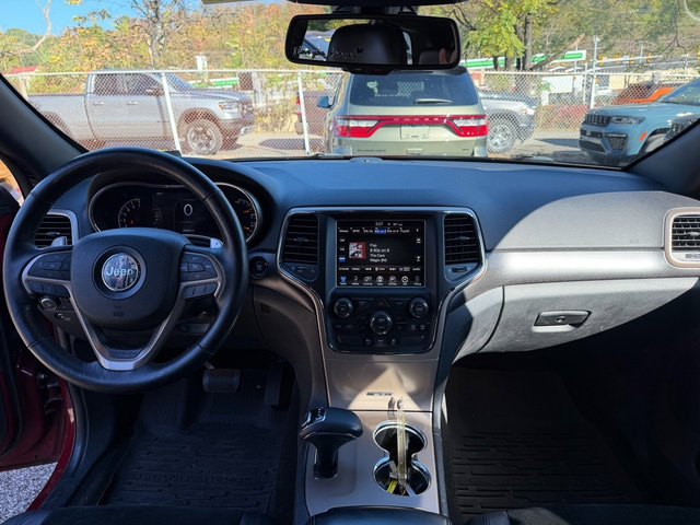 Used 2015 Jeep Grand Cherokee Altitude AWD/4WD image 12