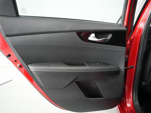 Used 2019 Kia Forte S image 31