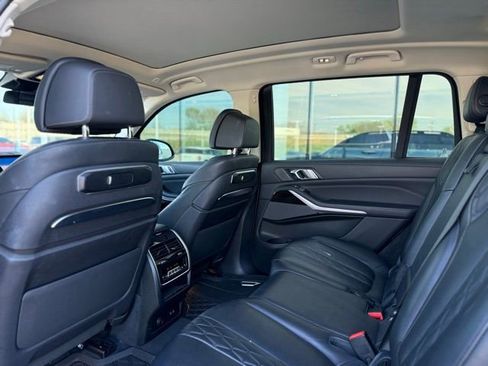 Used 2023 BMW X7 xDrive40i w/ Premium Package image 7