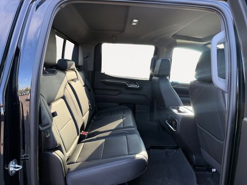 Used 2023 GMC Sierra 1500 SLT w/ SLT Premium Plus Package image 18