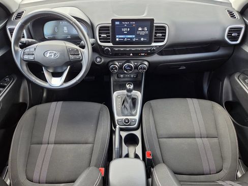 Used 2026 Hyundai Venue SEL FWD image 12