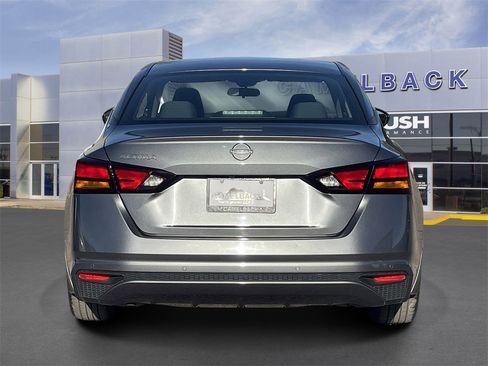 Used 2023 Nissan Altima 2.5 S image 4