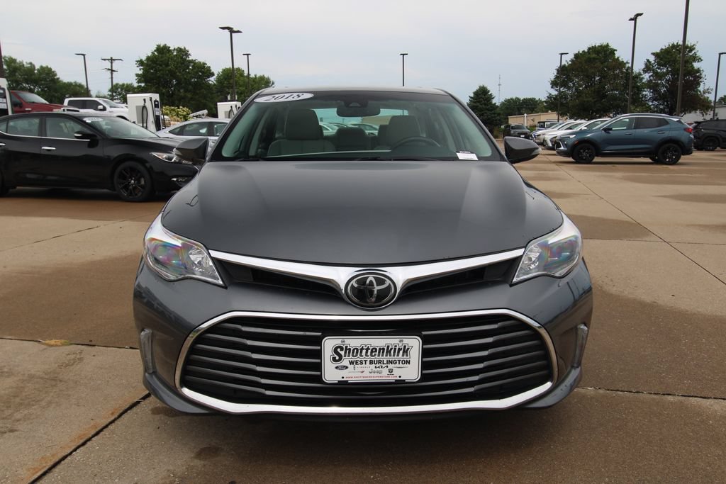 Used 2018 Toyota Avalon Limited w/ All Weather Liner Package FWD image 2