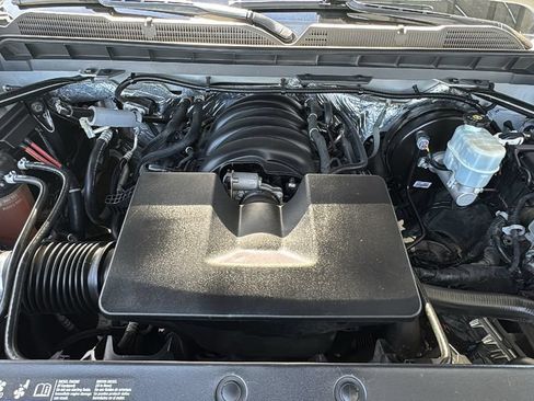 Used 2018 Chevrolet Silverado 1500 Custom w/ Custom Value Package AWD/4WD image 25