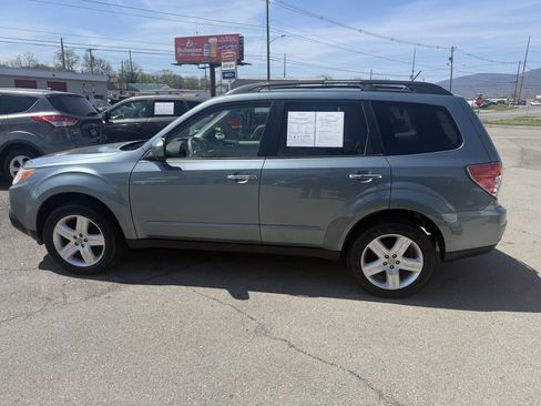 Used 2010 Subaru Forester 2.5X Premium AWD/4WD image 9