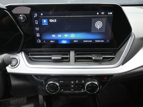 Used 2024 Chevrolet Trax LT w/ Driver Confidence Package FWD image 15