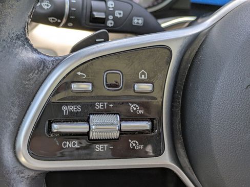 Used 2021 Mercedes-Benz GLC 300 image 22