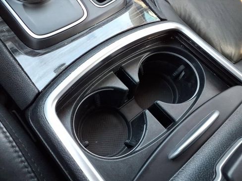 Used 2017 Chrysler 300 Limited image 25