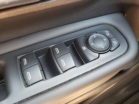 Used 2023 GMC Terrain SLE w/ Driver Convenience Package FWD image 20
