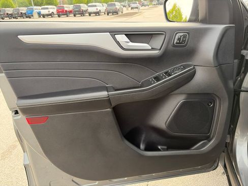 Used 2024 Ford Escape Platinum w/ Premium Technology Package AWD/4WD image 14