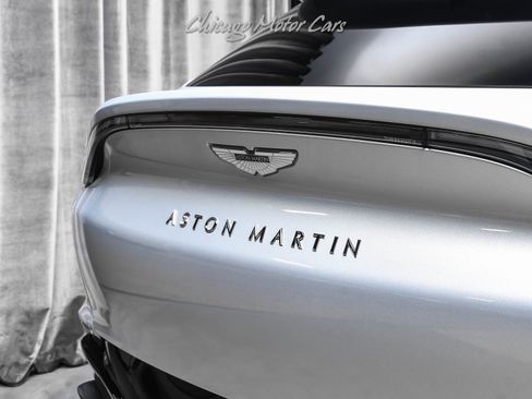 Used 2022 Aston Martin DBX image 42