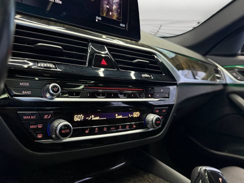 Used 2018 BMW 530i RWD image 23