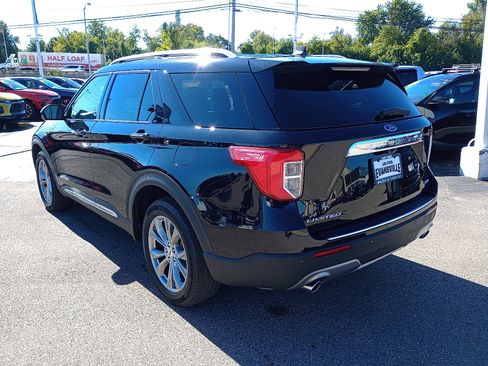 Used 2023 Ford Explorer Limited image 5
