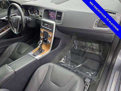 Used 2018 Volvo S60 T5 Inscription Platinum image 30