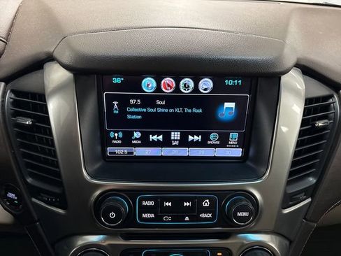 Used 2017 Chevrolet Suburban LT w/ Luxury Package image 36