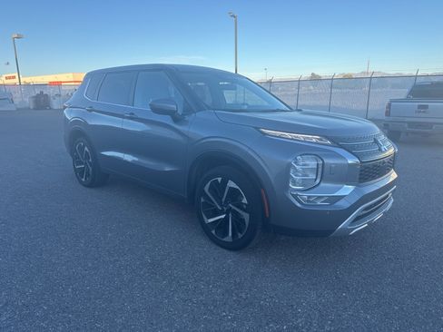 Used 2024 Mitsubishi Outlander SE image 7