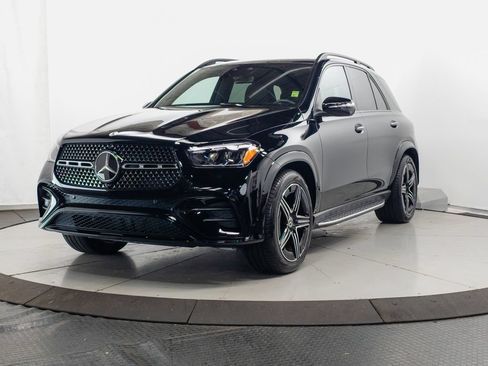 Used 2026 Mercedes-Benz GLE 450 4MATIC w/ Driver Assistance Package image 3