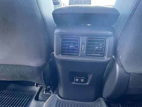 Used 2021 Toyota RAV4 XLE FWD image 12