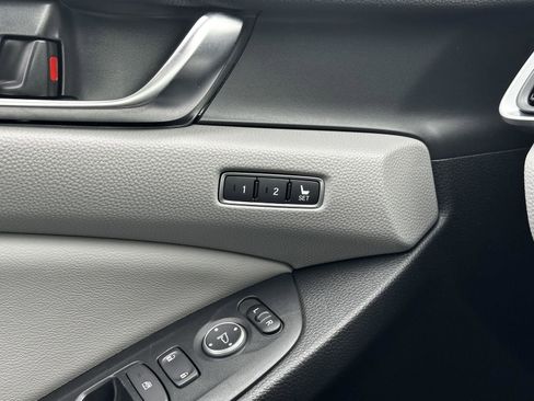 Used 2018 Honda Accord EX-L image 26