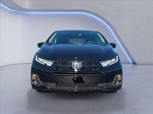 New 2026 Honda Odyssey Touring image 9